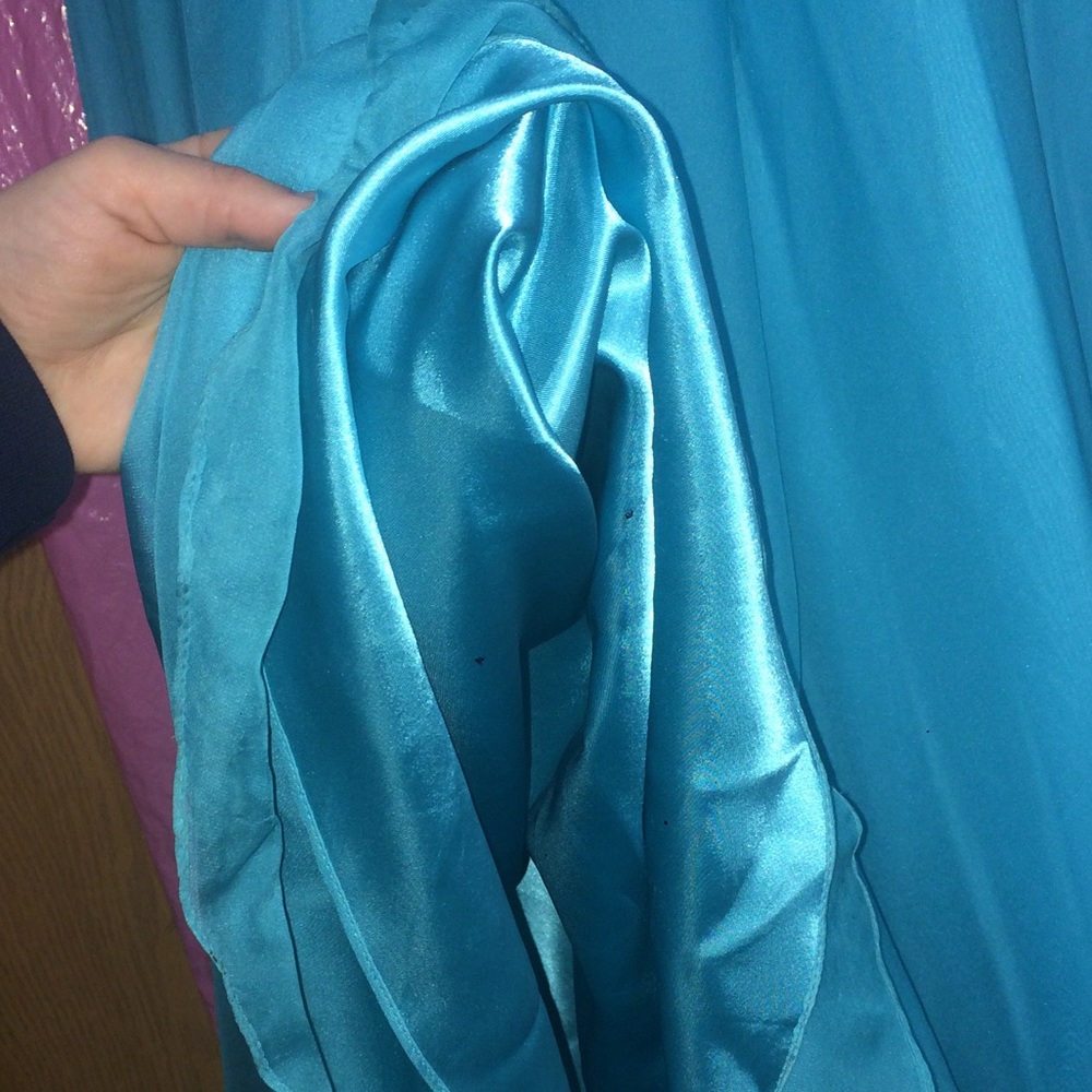 Prom dress! - Picture 8 of 8